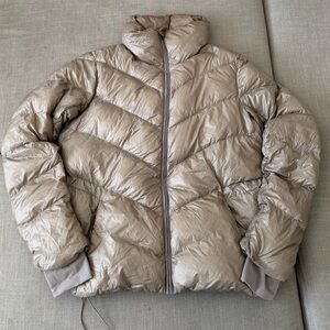 Athleta Lofty Down Puffer Jacket Metallic Taupe Beige Lightweight Packable
